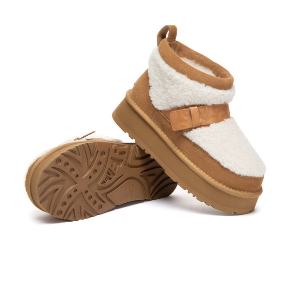 EverUgg Short Maphie UGG boots in beige with a cozy shearling lining and stylish design.